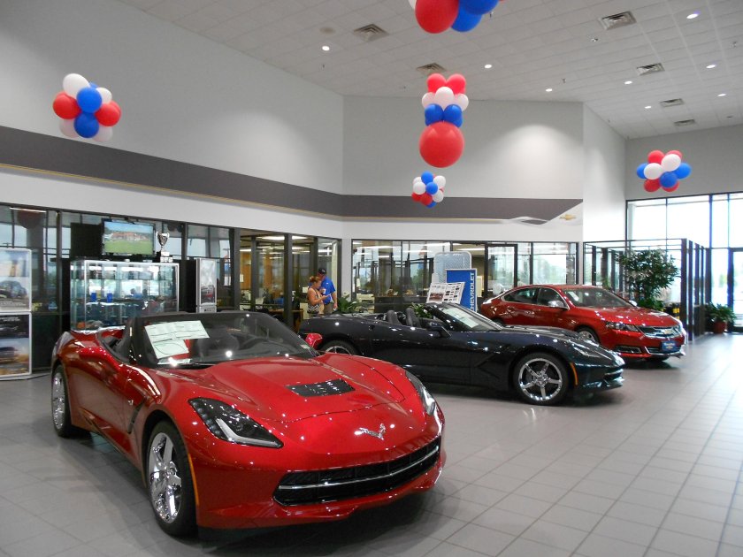 Американский автосалон