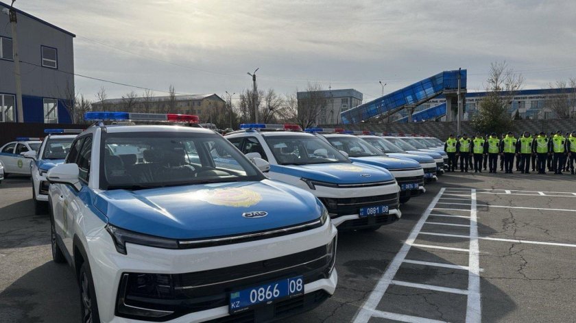 Новые электрокары полиции