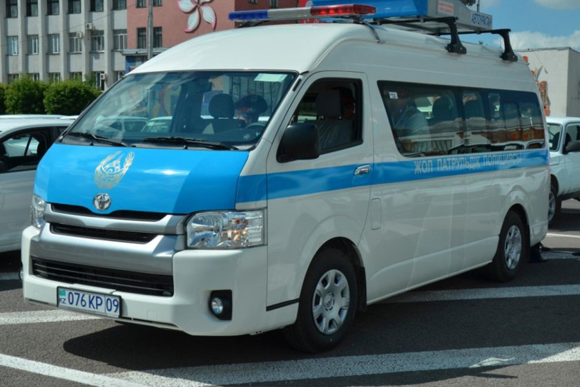 Полицейская машина фургон