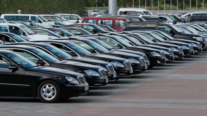 Служебный автомобиль