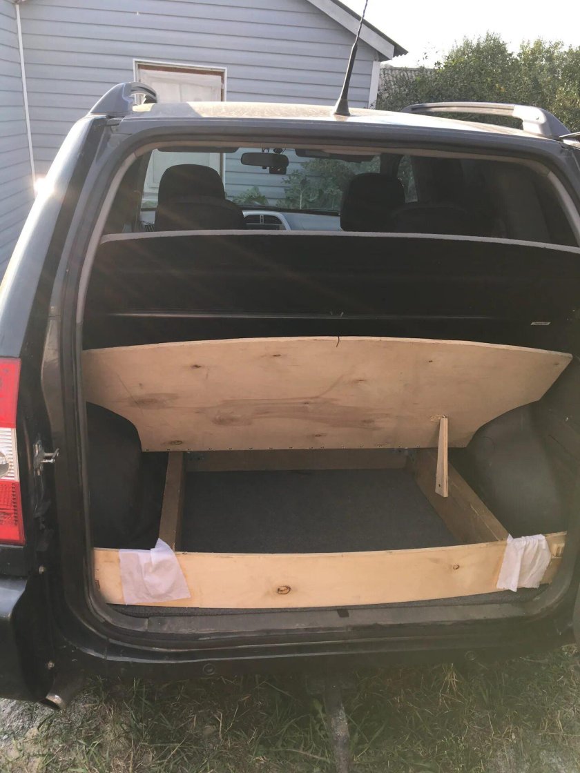 Полка в багажник Вортекс Тинго т11 фл