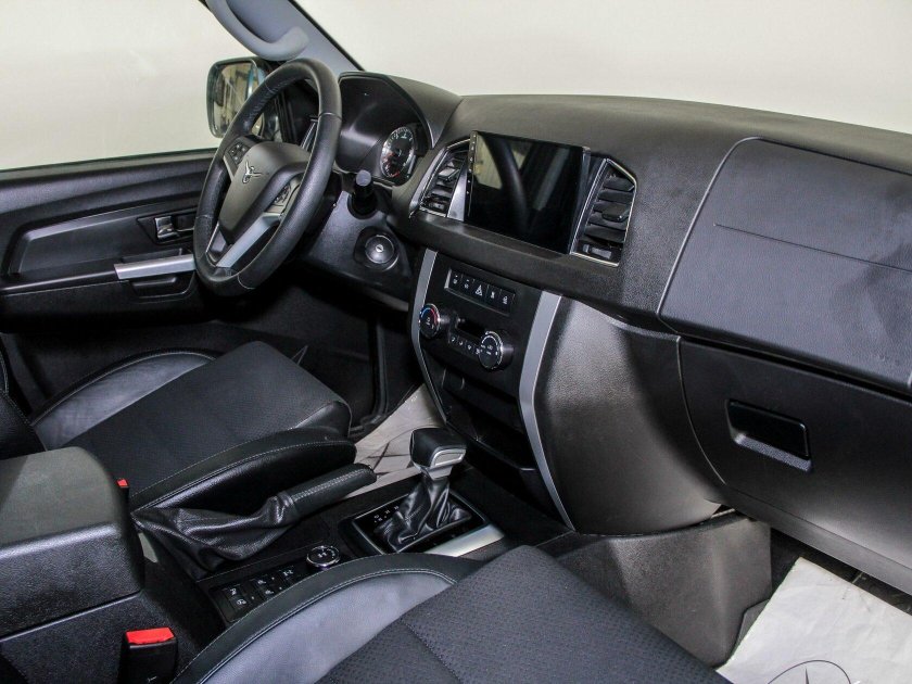 УАЗ Патриот 2022 салон