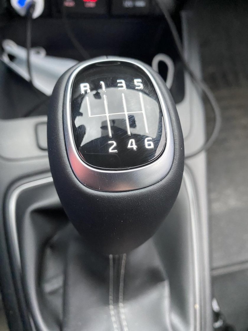 Ручка коробки передач на Киа Рио 2013