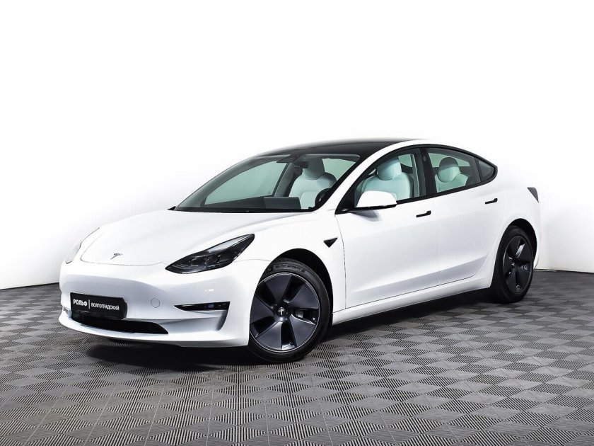 Тесла модель 3 2022