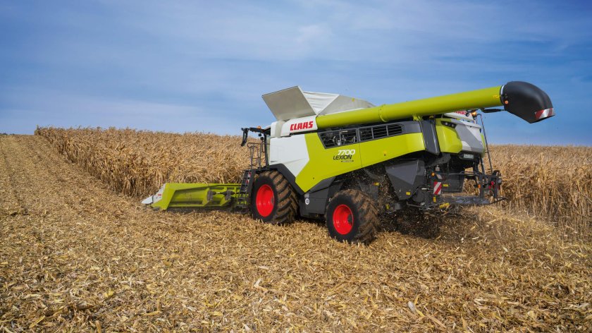Комбайн Клаас Лексион 670