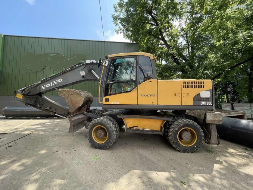 Volvo ew180