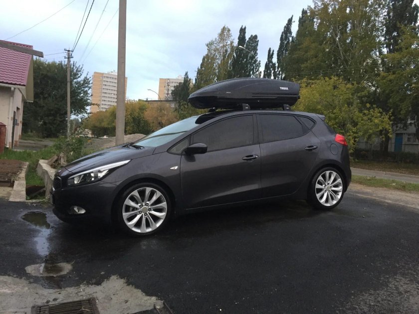 Киа СИД 2 автобокс