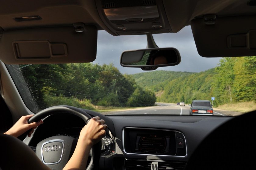 За рулем машины