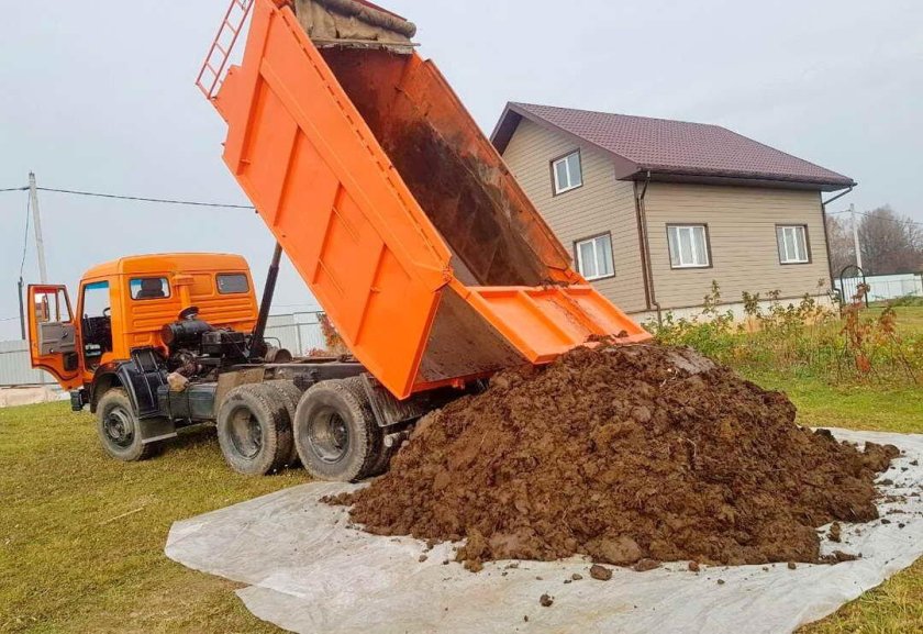 Чернозём перегной навоз КАМАЗ