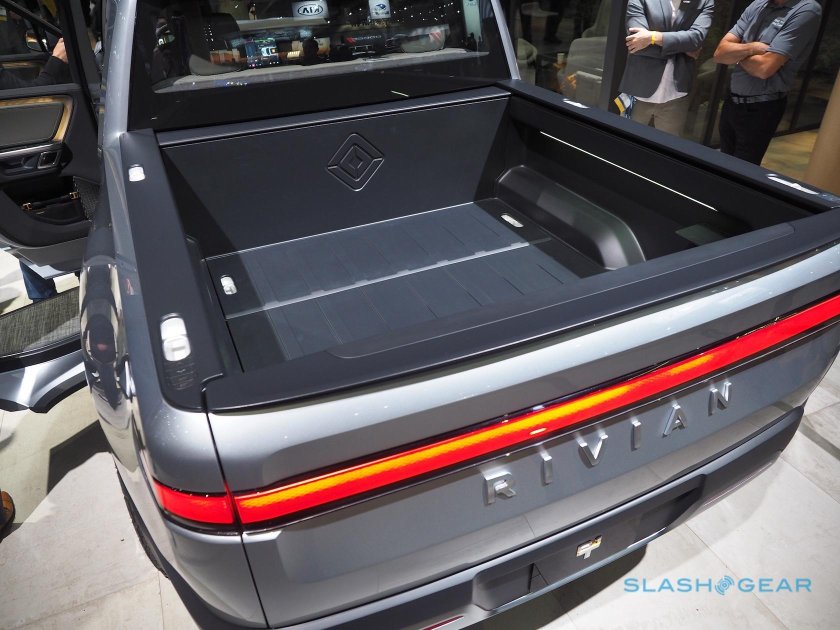 Rivian багажники