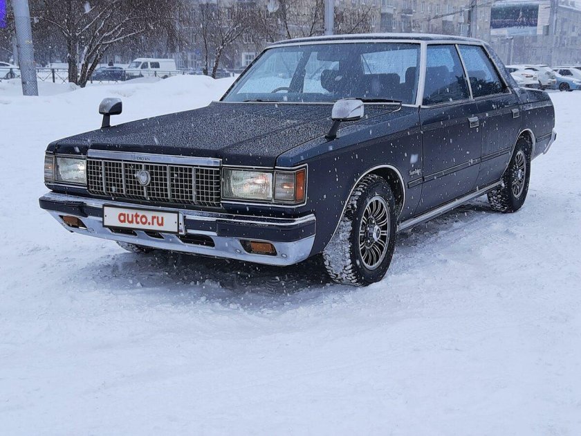 Toyota Crown vi (s110)