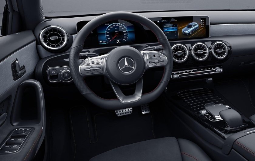 Mercedes Benz a200 седан салон