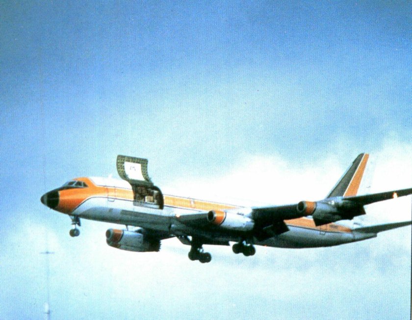 Convair 990