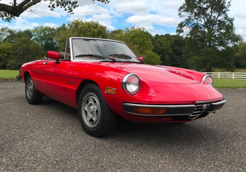 Альфа Ромео родстер