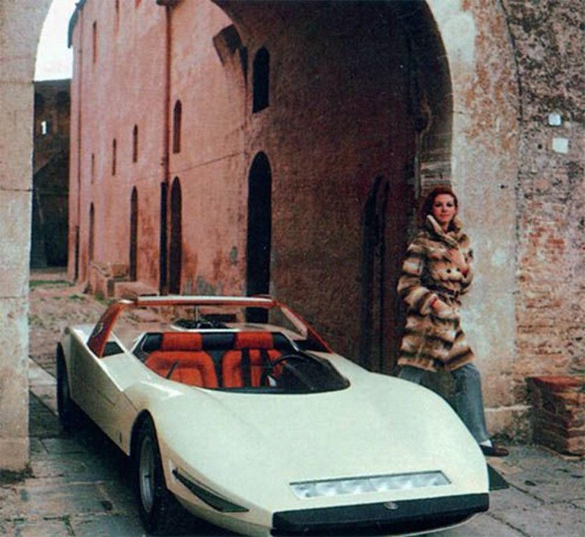 Alfa Romeo p33 Roadster Pininfarina - 1968