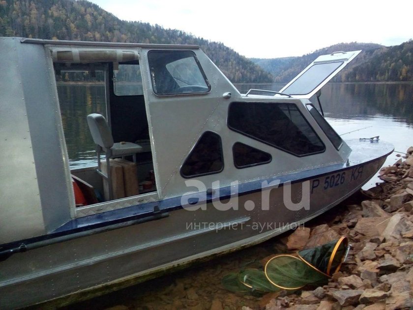 Катер Амур водомет