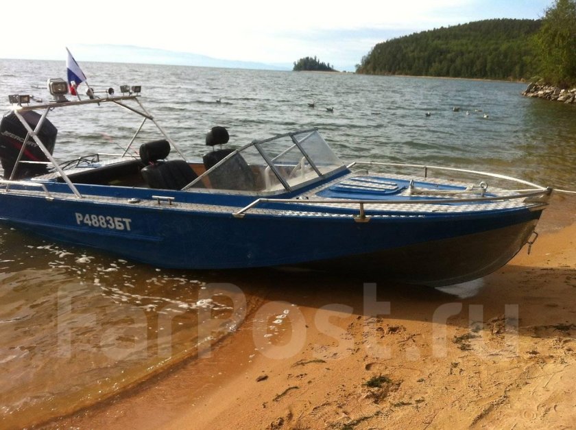 Катер Амур с подвесным мотором