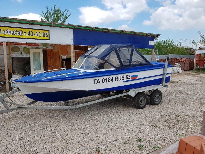 Катер Амур 4