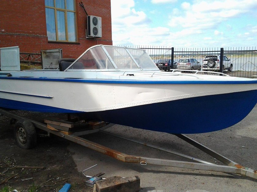 Катер Амур 2м