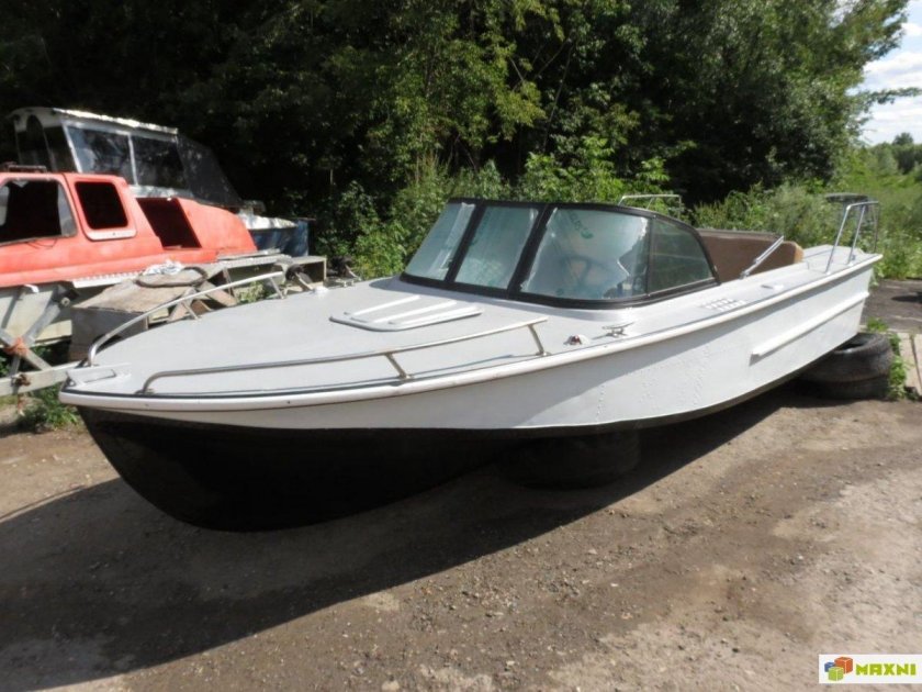 Катер Амур 2