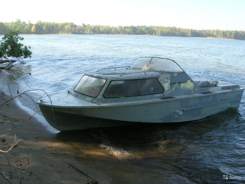Катер Амур 2м водомет