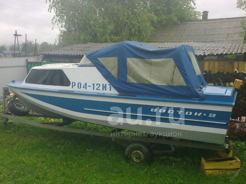 Катер Восток 2т водомет