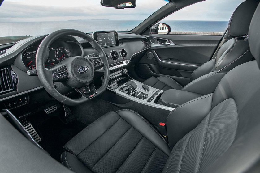 Киа Стингер 2018