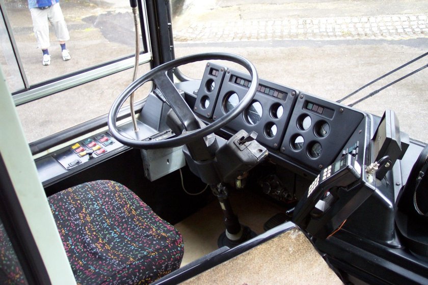 Кабина пассажирского автобуса