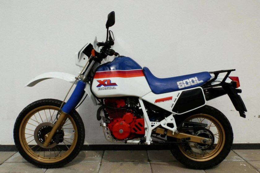 Мотоцикл Honda xl600