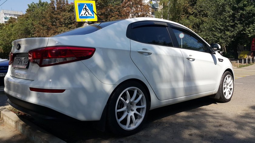 Киа Рио на 16 дисках