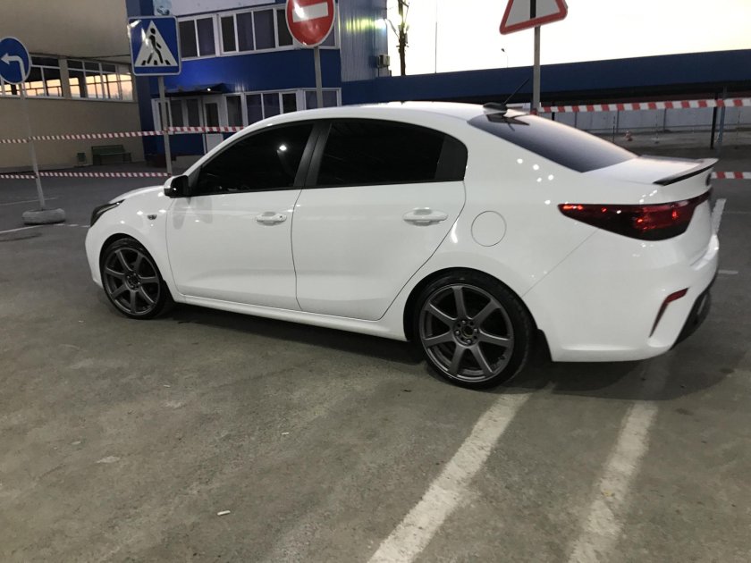 Kia Rio r18