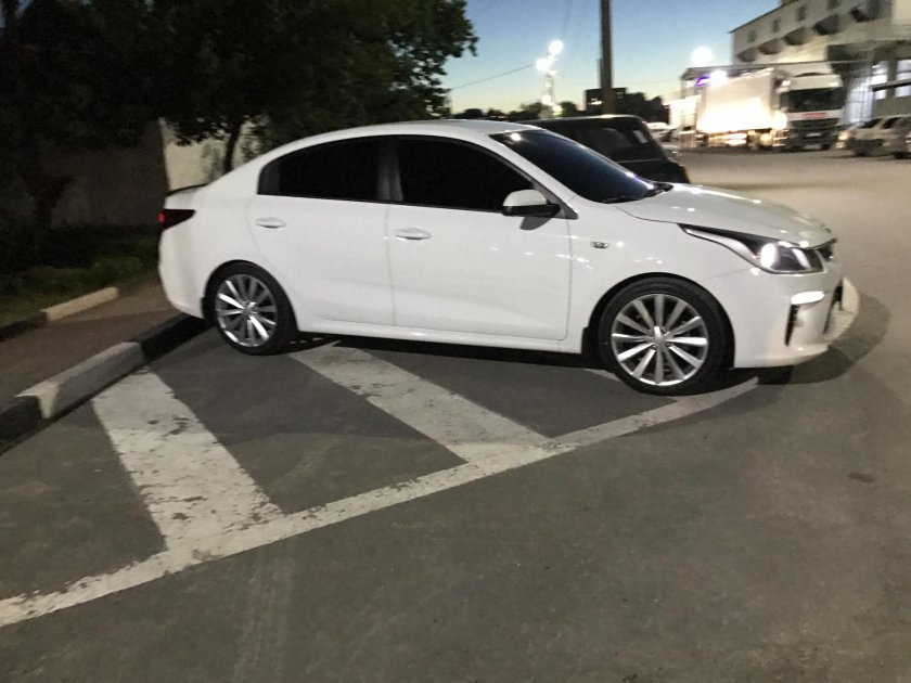Kia Rio Камрики r17