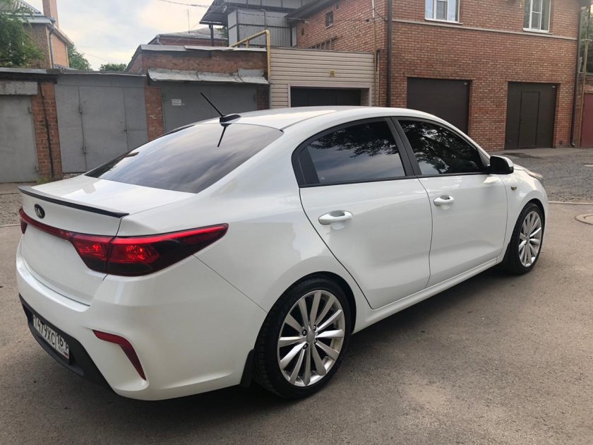 Kia Rio 4 r16