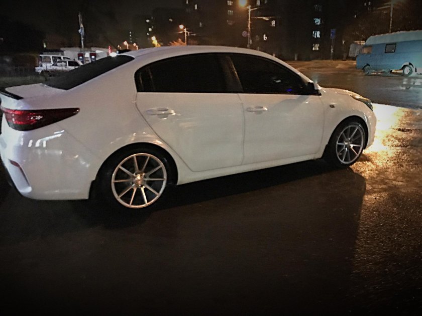 Kia Rio 4 2017 на 17 колесах