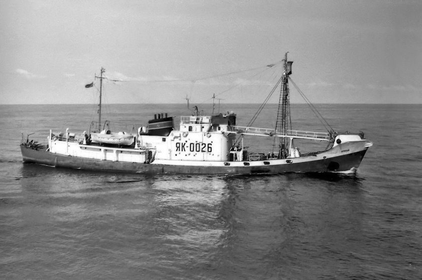 Китобойная плавбаза Советская Украина