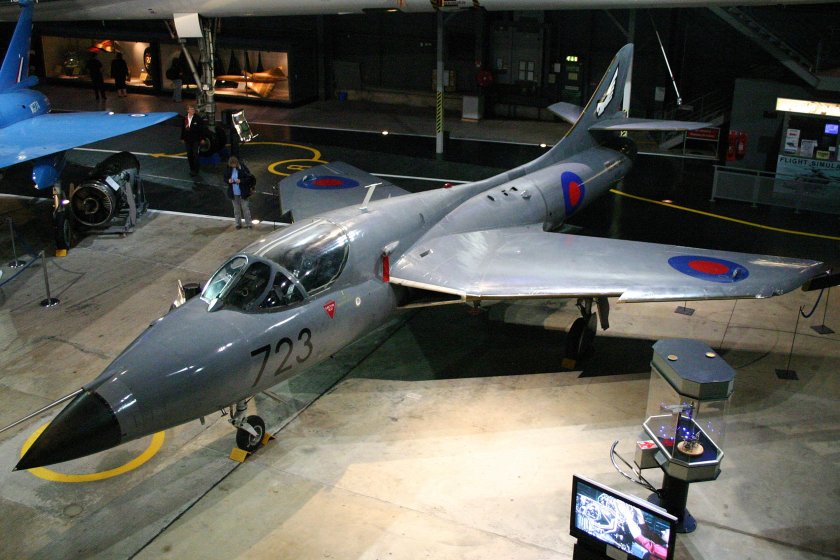 ХАВКЕР Хантер истребитель