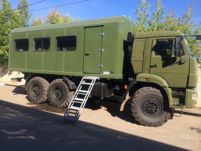 КАМАЗ 43118 вахтовый