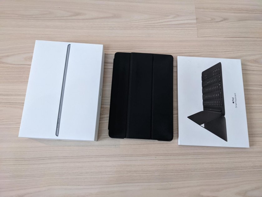 Папка на резинках, черная