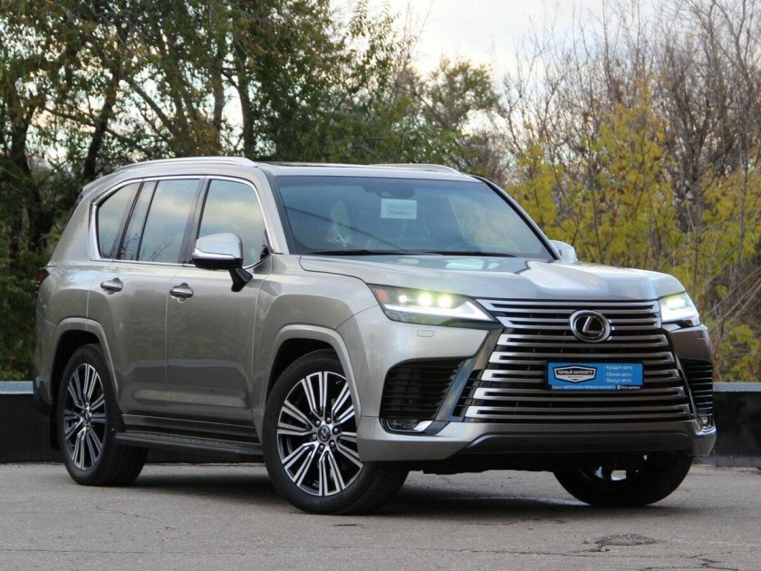 Лексус ЛХ 600