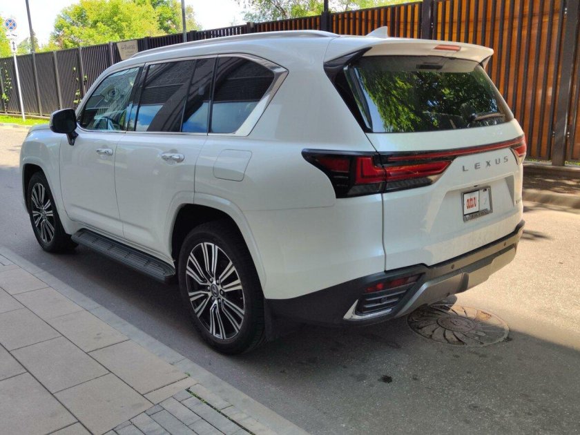 Lexus LX 600 комплектации