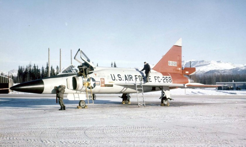 Convair f-102 Delta Dagger