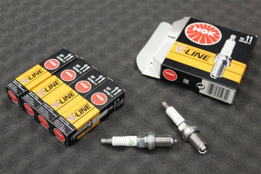 Свечи зажигания НЖК 11