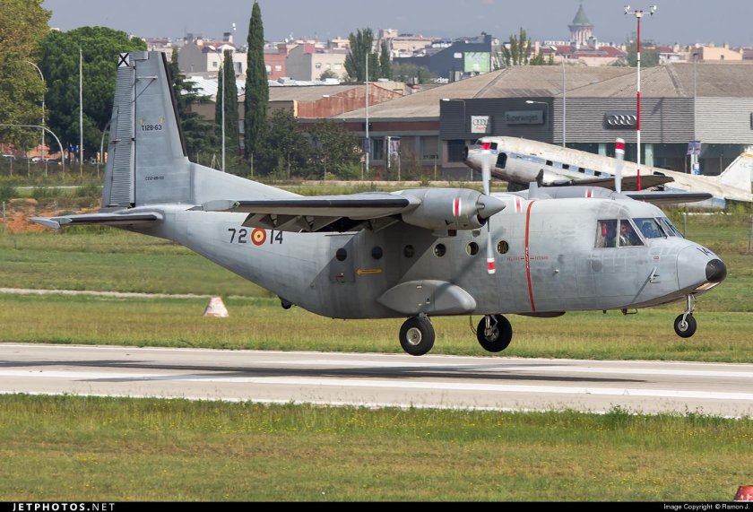 Casa c-212 Aviocar внутри