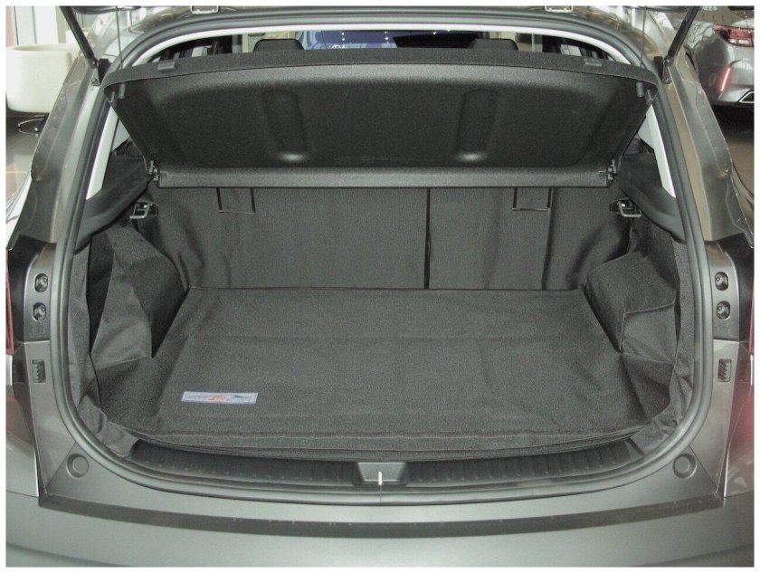 Киа Селтос багажник с сабвуфером и без