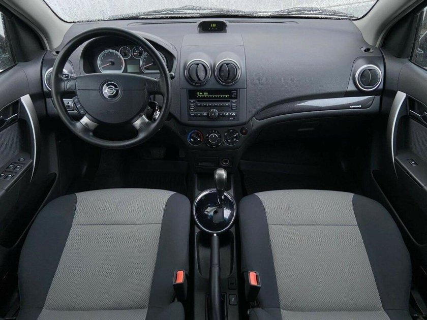 Chevrolet r3 Nexia салон