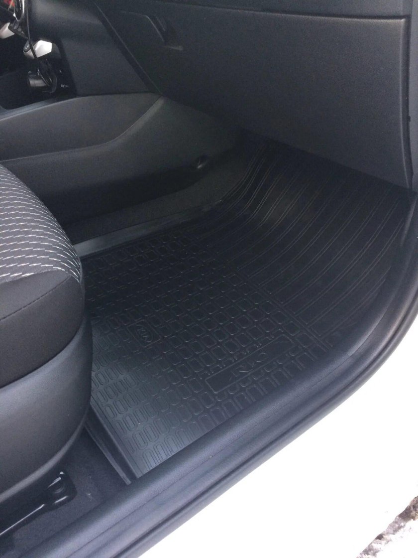 Резиновые коврики Киа Рио 4