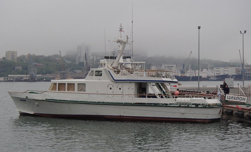 Катер связи КСВ-2168