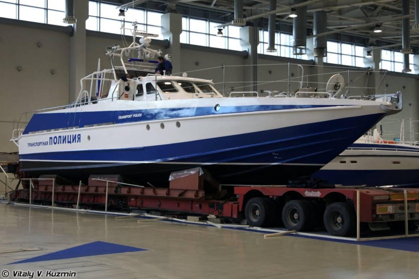 Катер Мангуст 12150