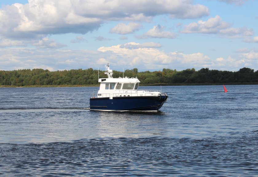 Катер laky 12mj