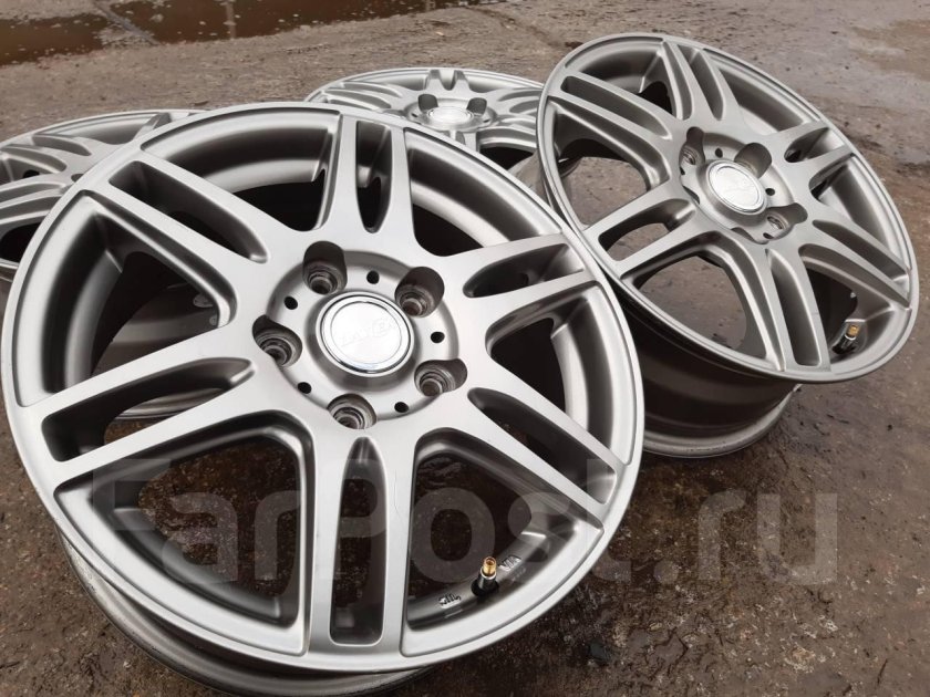 Yokohama LAYCEA диски r17